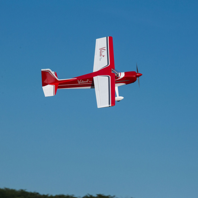 Avion Valiant 10cc 69" ARF de Hangar 9 - Env.175cm Avion Valiant 10cc 69" ARF de Hangar 9 - Env.175cm