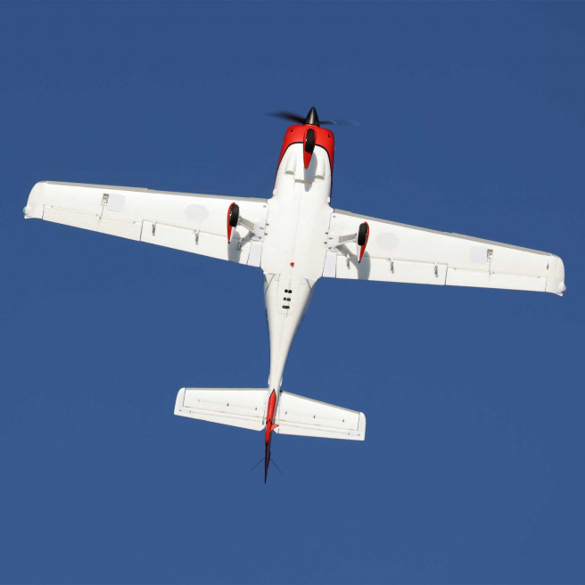 Avion Cirrus SR22T 1.5m PNP avec Smart Technologie Avion Cirrus SR22T 1.5m PNP avec Smart Technologie