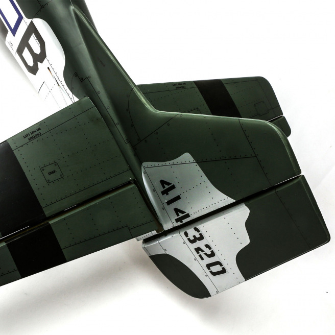 Avion P-51D Mustang 20cc ARF de Hangar 9