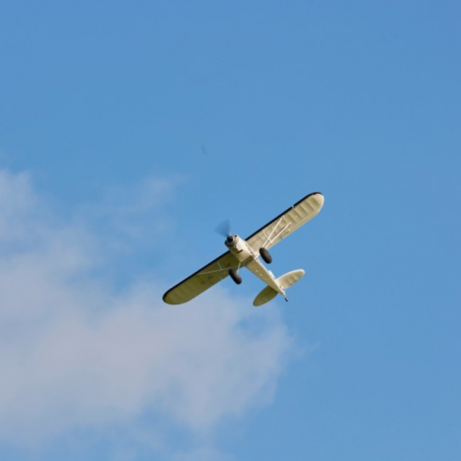 Avion PA-18 Super Cub PNP 1300mm kit w/ reflex system de FMS Avion PA-18 Super Cub PNP 1300mm kit w/ reflex system de FMS