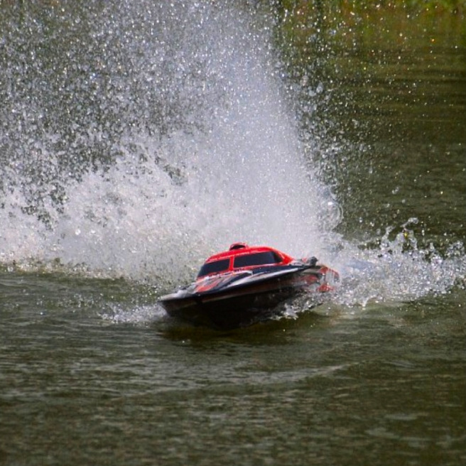 Bateaux Alpha BL 1m RTS Rouge / Jaune + MHD3S de Joysway Bateaux Alpha BL 1m RTS Rouge / Jaune + MHD3S de Joysway