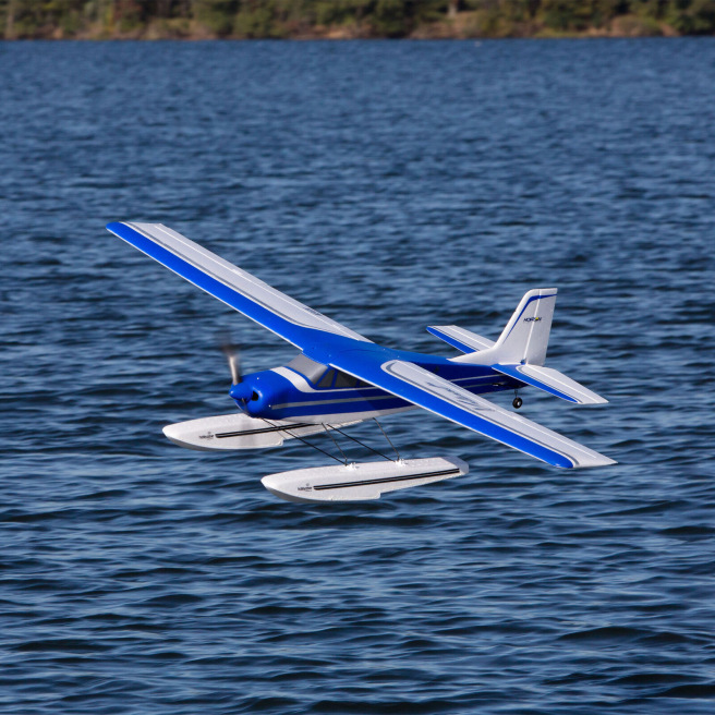 Avion Valiant 1.3m BNF Basic avec AS3X et SAFE Select de E-Flite Avion Valiant 1.3m BNF Basic avec AS3X et SAFE Select de E-Flite