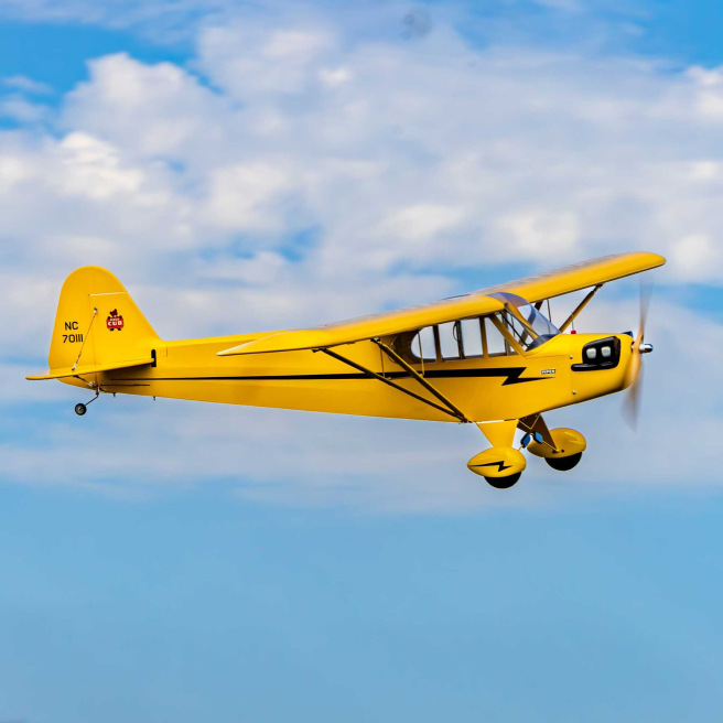 Avion J-3 Cub 10cc EP 82.5" PNP kit de Hangar 9 Avion J-3 Cub 10cc EP 82.5" PNP kit de Hangar 9