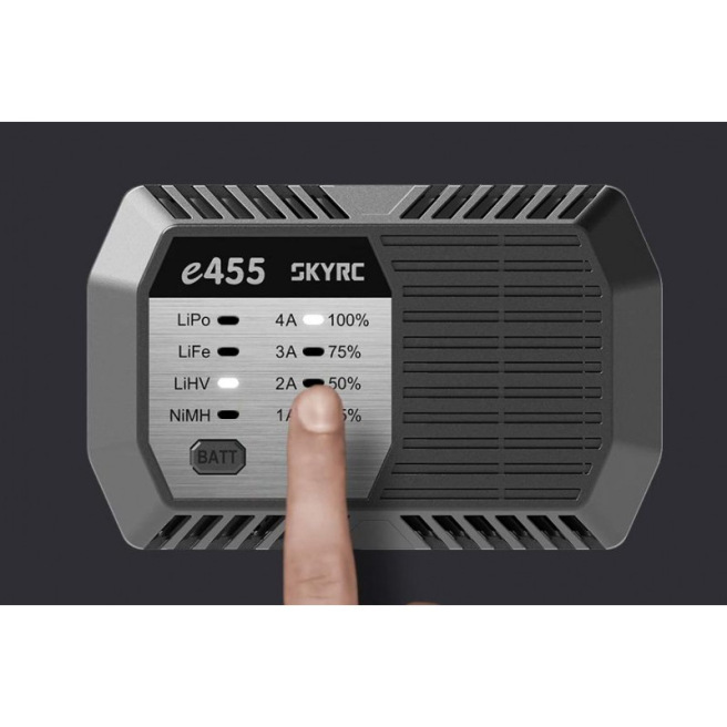 Chargeur e455 AC (LiPo, LiFe, LiHV et NiMh) 50W - SKY RC
