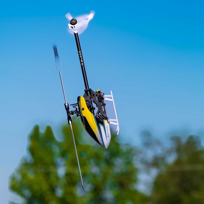 Hélicoptère Revolution 235 CP RTF Basic avec SAFE de Blade