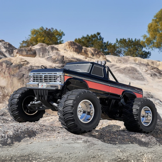 Monster truck Ford F100 1/10 Black & First Blood kit RTR de FMS