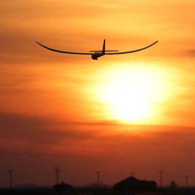 Planeur Night Radian 2.0m PNP E-Flite