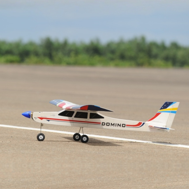Avion Phoenix Trainer Domino GP/EP 158cm ARF de D-Power