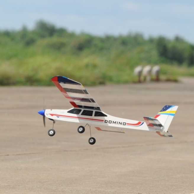 Avion Phoenix Trainer Domino GP/EP 158cm ARF de D-Power