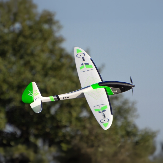 Planeur Twisty 1512mm PNP Orange/Vert de Kavan