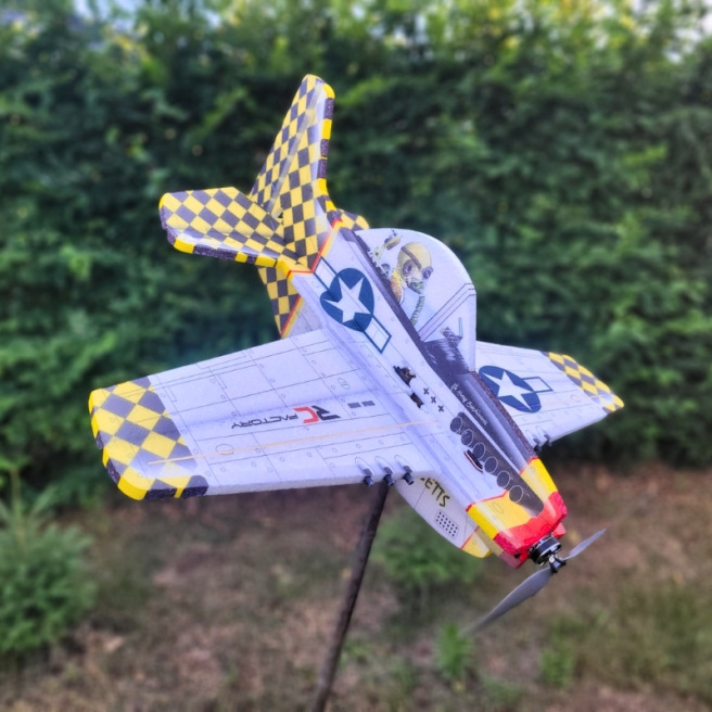 Avions indoor Cartoon Warbirds Mustang P-51 / Texan / Spitfire de RC Factory