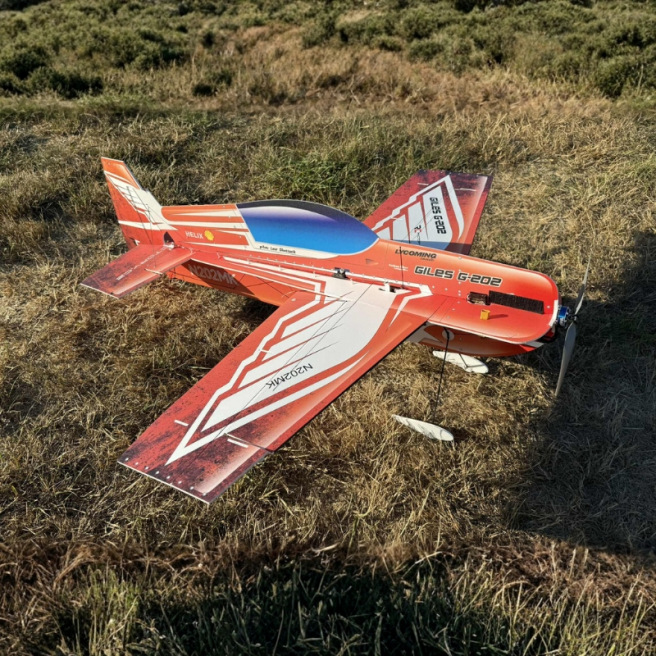 Avion indoor Giles 202 FlexFoam de RC Factory