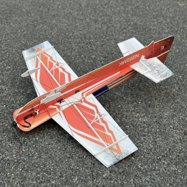 Avion indoor Giles 202 FlexFoam de RC Factory