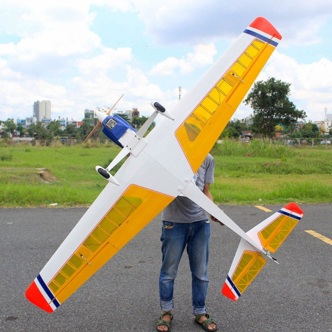 Avion Super Weekend Special 2,5m 20cc ARF de Seagull Models