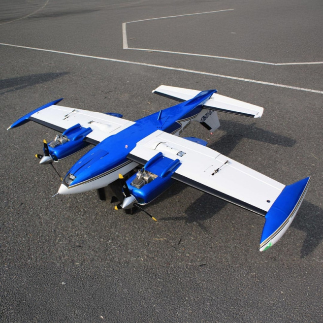 Avion bimoteur Cessna 310 ARF Giant Scale 205cm avec train rentrant électrique de Seagull Models Avion bimoteur Cessna 310 ARF Giant Scale 205cm avec train rentrant électrique de Seagull Models