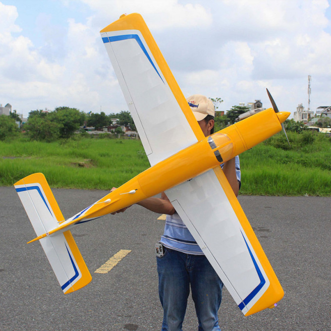 Avion de sport Piper Cherokee 1,53 m 10cc ARF Jaune de Seagull Models