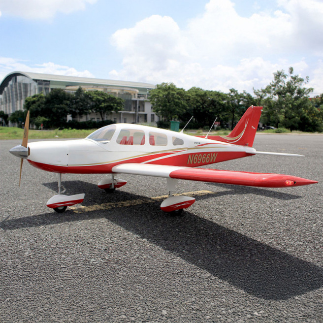 Avion de sport Piper Cherokee Warrior II 2,2 m 35cc ARF de Seagull Models