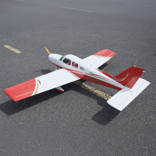 Avion de sport Piper Cherokee Warrior II 2,2 m 35cc ARF de Seagull Models