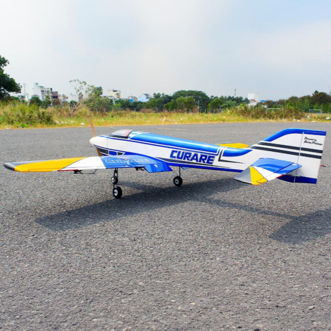 Avion Curare F3A 1626 mm ARF + train rentrant électrique de Seagull Models