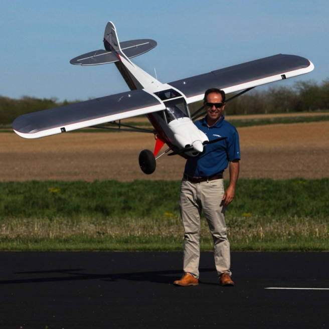 Avion CubCrafters XCub 60cc ARF, 116" de Hangar9