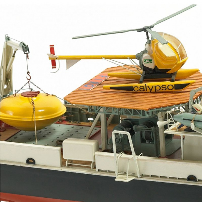 Bateau RC Calypso 560 1/45 de Billing Boats