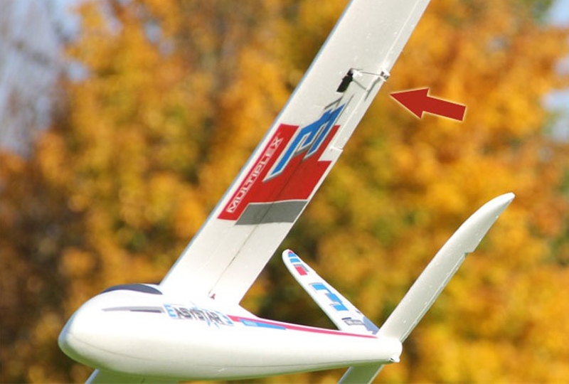 EasyStar 3 RR de Multiplex_ ailerons.jpg